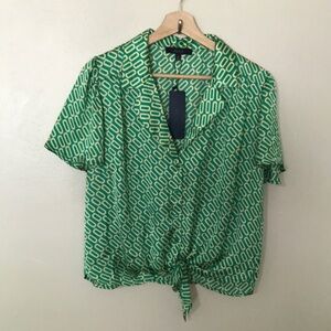 NEW Eclair Silky Button‎ Down Top